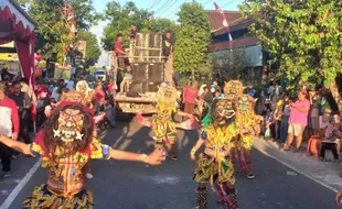 Tampilkan Gedruk, Kirab Budaya Hari Jadi Klaten di Polanharjo Ramai dan Meriah