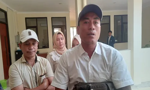 Dilaporkan Jadi Tempat Esek-esek, Pemilik Warung Kerang Pati Gugat Sekda Jateng