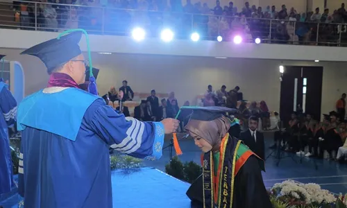 Wisudawati Terbaik UIN Salatiga Bagikan Tips Raih IPK Tertinggi