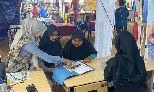 Ikuti Pameran Sepasma, Stan Universitas Muhammadiyah Madiun Diminati Pengunjung