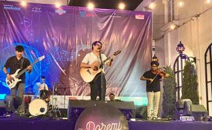 Konser Intimate, Budi Doremi Sukses Hibur Ratusan Penonton di Gedung Djoeang’45