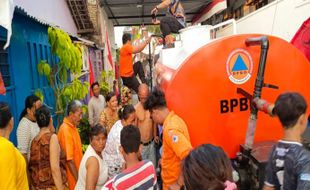 BPBD Solo Mulai Distribusikan Bantuan Air Bersih Ke Joglo Solo