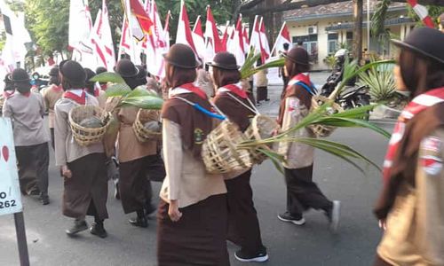 Sebanyak 61 Pramuka Kwaran Pasar Kliwon Estafet Tunas Kelapa ke Banjarsari