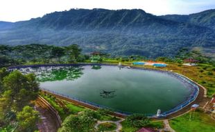 Serasa Menatap Lukisan yang Indah, Intip Kecantikan Embung Cangkring Kebumen