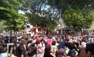 Ribuan Warga Tumpah Ruah Saksikan Karnaval Festival Indonesia Raya di Salatiga