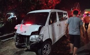 2 Motor Adu Banteng dengan Minibus di Dekat Waduk Mulur Sukoharjo, 2 Meninggal