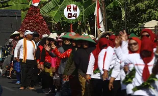 Kirab Pranan Jambu Festival, Promosikan Desa Penghasil Jambu Air di Sukoharjo