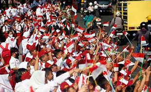 Gerakan Pembagian Bendera Merah Putih di Bogor Sambut HUT Kemerdekaan RI