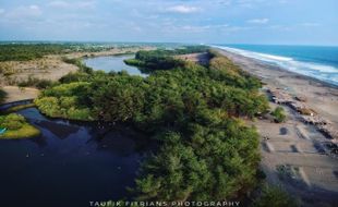 Yuk, Eksplorasi Keindahan Pantai Laguna Lembupurwo Kebumen