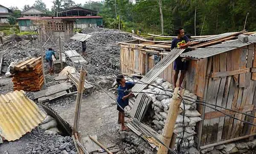 Tambang Emas Banyumas Ditutup, Penambang Bongkar Bedeng & Timbun Lubang Galian