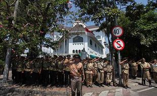 Teatrikal Peringatan Proklamasi Polri di Gedung Polisi Istimewa Surabaya