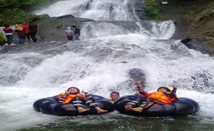 Ada Water Sliding, Intip Pesona Curug Bajing Pekalongan