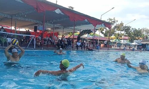 Meriahkan HUT RI, Bupati Karanganyar Juliyatmono Ikut Tanding Polo Air