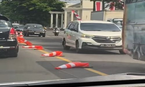 Viral Cone Pembatas Jalan di Semarang Meleyot karena Panas, Ini Kata Dishub