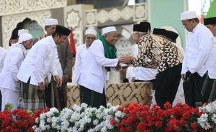 Jelang Jabatan Gubernur Berakhir, Ganjar Berpamitan ke Ulama & Tokoh Agama