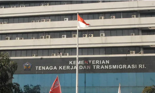 Selidiki Kasus Baru, KPK Geledah Kantor Kementerian Tenaga Kerja & Transmigrasi