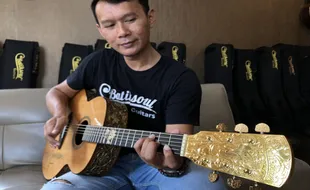 Gitar Batiksoul dari DSC Curi Perhatian Jokowi di Ajang Apindo UMKM Merdeka