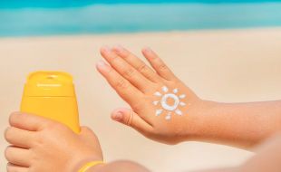 Ketahui Tanda Sunscreen Palsu agar Tidak Salah Beli