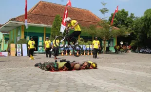 Seru! Kampanye Bike to School di SMPN 5 Klaten Diwarnai Atraksi Free Style