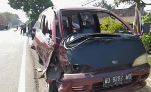 Breaking News! 3 Mobil Terlibat Kecelakaan di Dekat SPBU Kenteng Boyolali