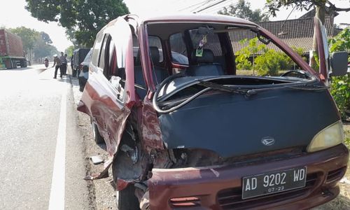 Breaking News! 3 Mobil Terlibat Kecelakaan di Dekat SPBU Kenteng Boyolali