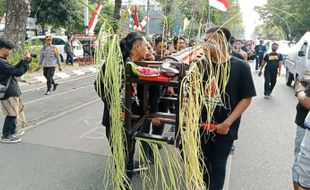 Museum Gubug Wayang Mojokerto Pamerkan Keris 3,5 Meter di Solo