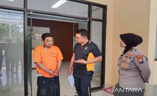 Tertangkap Tangan Curi Baterai Lampu Jalan di Bangkalan, Pria Ini Dihajar Massa