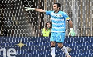 Buffon Putuskan Pensiun Lebih Cepat dari Rencana, Ini Penyebabnya