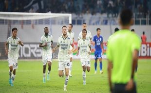 Persib Menang karena Tendangan Penalti, Pelatih Sebut Pemain Kurang Tajam