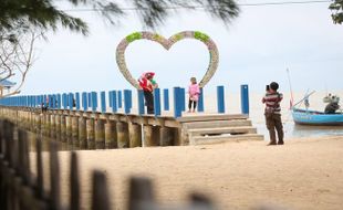 Ingin Mantai? Deretan Pantai di Rembang Ini Bisa Jadi Pilihan Loh