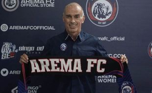 Fernando Valente Pelatih Anyar Arema FC, Ayah dari Pemain Persebaya Ze Valente