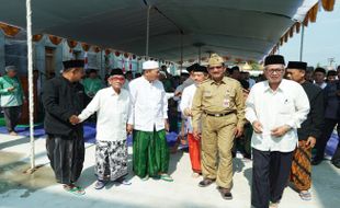 Pemasangan Tiang Utama Masjid Agung Kendal Dimulai