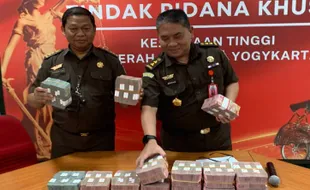 Eks Kepala Dispertaru DIY Serahkan Uang Suap Rp1,3 Miliar Kasus Mafia TKD