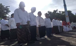 Rayakan Kemerdekaan ala Santri di Masjid Agung Solo, Ditutup Sarapan Bareng