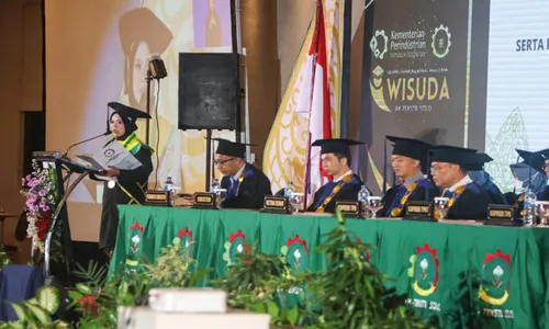 Berlangsung Khidmat, AK-Tekstil Solo Wisuda 158 Lulusan