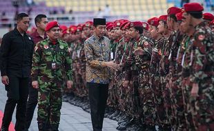 Presiden Jokowi Hadiri Apel Akbar Kokam di Stadion Manahan Solo