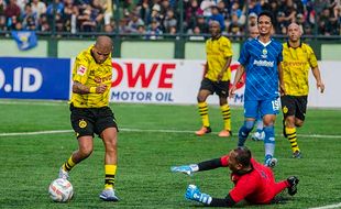 Borusia Dortmund Legend Kalahkan Persib All Star 4-0 di Laga Persahabatan