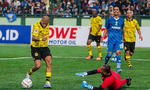 Borusia Dortmund Legend Kalahkan Persib All Star 4-0 di Laga Persahabatan