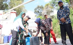 RSCH Klaten Salurkan Bantuan 10 Tangki Air Bersih ke Lereng Gunung Merapi