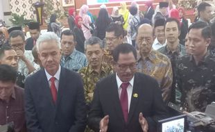 Sertijab Gubernur Jateng, Ganjar Pranowo dan Nana Sudjana Sampaikan Ini