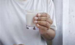 Apakah Berbahaya Minum Obat setelah Minum Susu, Ini Penjelasannya