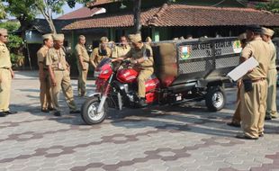 3 Desa di Dekat Rawa Pening Semarang Dapat Bantuan Kendaraan Pengangkut Sampah