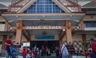 Momen Libur Maulid Nabi, Pasar Klewer Solo Ramai Pengunjung