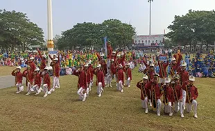 Ribuan Siswa SD Meriahkan Gelis di Alun-alun Karanganyar, Ada Aksi Polisi Cilik