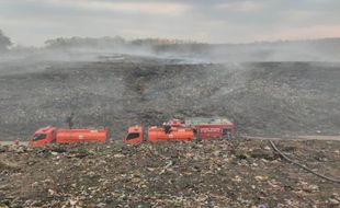 Panas Ngentang-ngentang! Sudah 2 Pekan, Kebakaran di TPA Pemalang Belum Padam