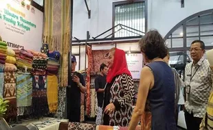 Pameran Pikat Wastra Nusantara di Kota Lama Semarang, Tampilkan Kain 23 Daerah