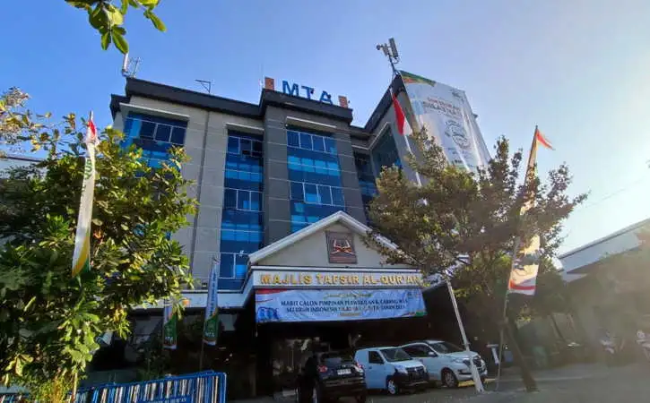 Uyda jinsiy aloqa 2 video Gabozov va Erik Rus sarkma kokrak porno HD formatda