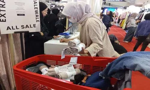 Hello Market Solo Dibanjiri Pelaku Jastip, Omzet Sekali Belanja Bisa Rp10 Juta