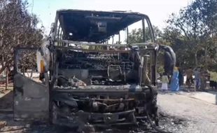 Kronologi Bus Pariwisata yang Ludes Terbakar di Widodaren Ngawi