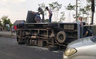 Minibus Rem Blong, Rombongan asal Bantul Kecelakaan di JLS Salatiga